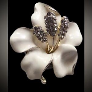 Vintage Cream Enamel Floral Pin Brooch with Crystal Piston’s  - Women Jewelry